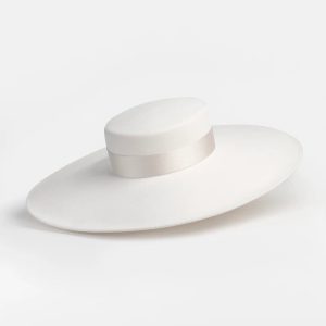 Chapeau Canotier Minimaliste Blanc avec Ruban Gros-Grain